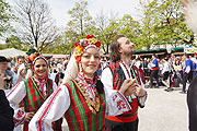 Das Ensemble Lazarka präsentierte die Vielfalt der bulgarischen Tanzkultur (Foto. Martin Schmitz)